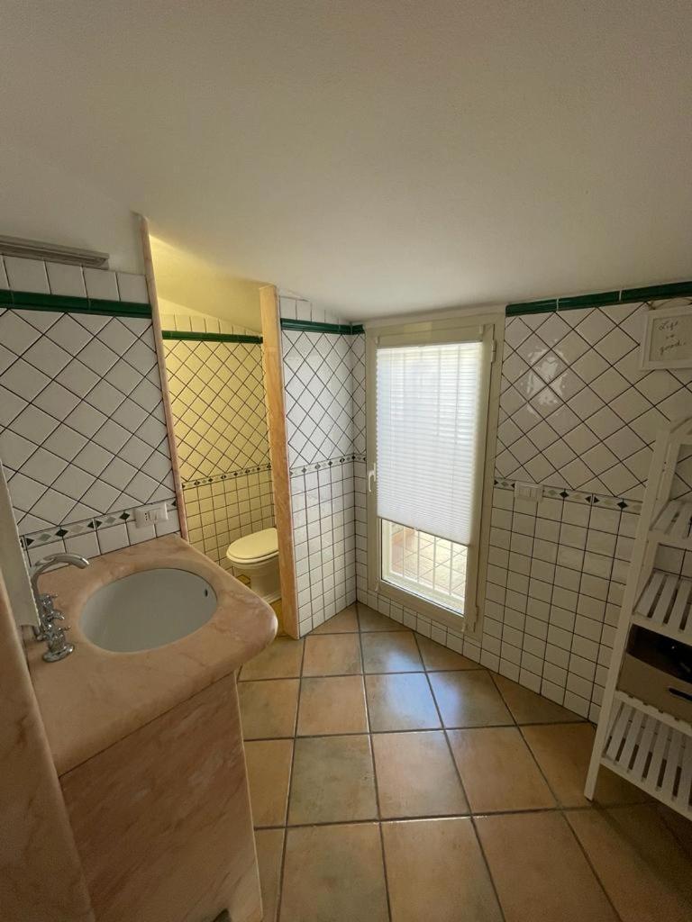 Excellent Rooms Paola'S Olbia Esterno foto