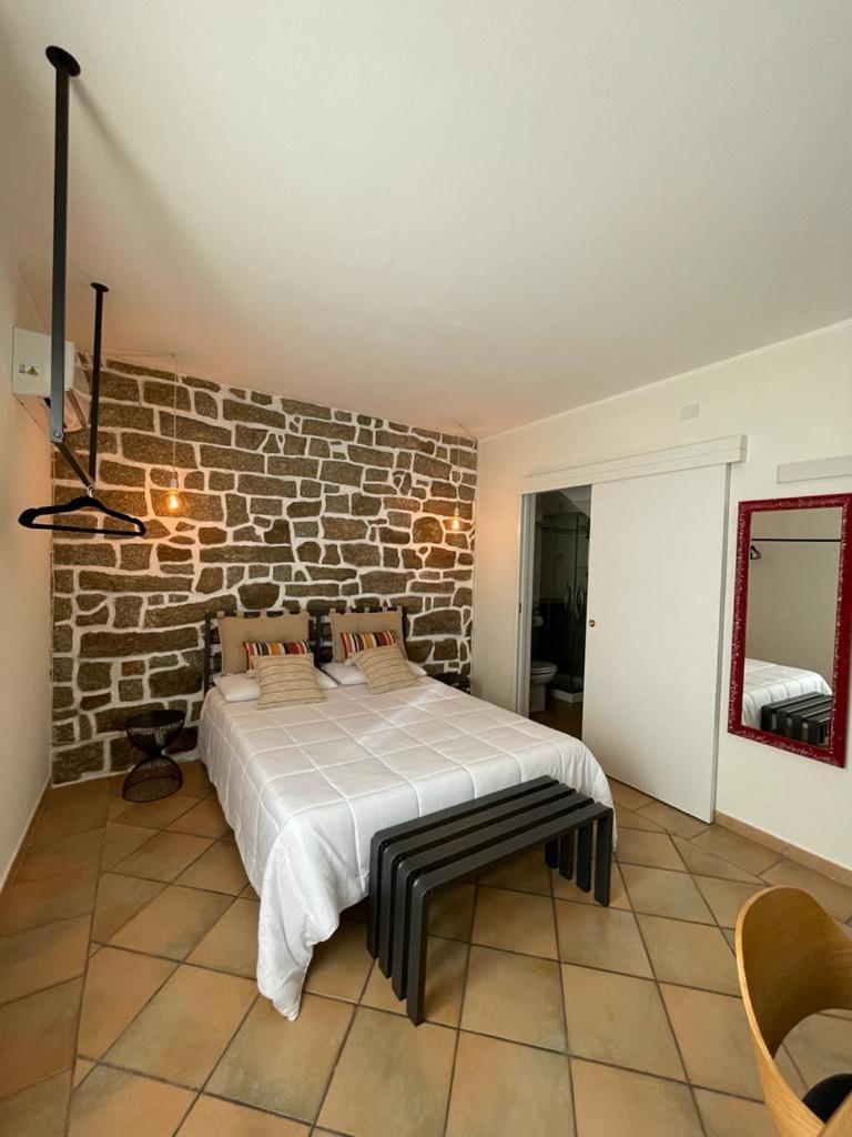 Excellent Rooms Paola'S Olbia Esterno foto