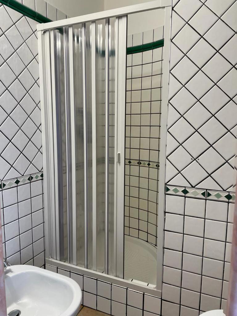 Excellent Rooms Paola'S Olbia Esterno foto
